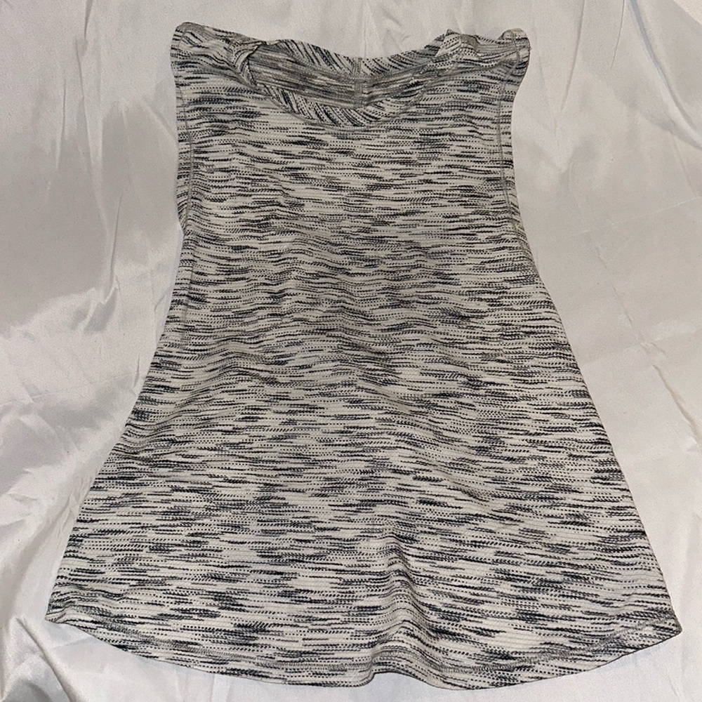 Lulu muscle tank w/open cross-back